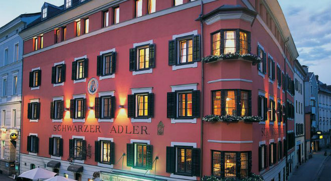 Hotel Schwarzer Adler Innsbruck Exterior 660x360