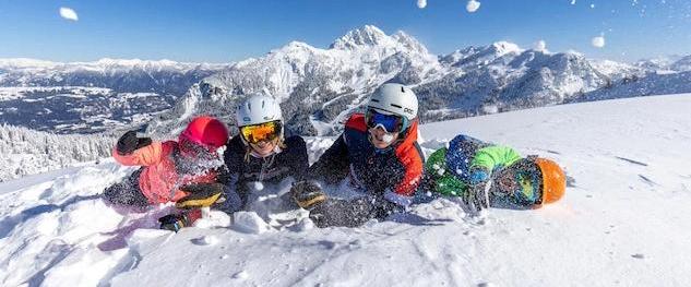 Private Ski Lessons for Families from Die Skischule.at Nassfeld