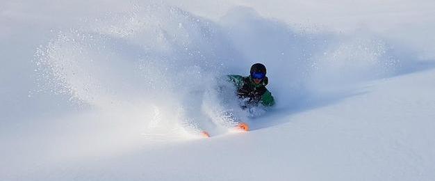 Private Off-Piste Skiing Lessons for All Levels from Eco Ski School Andermatt