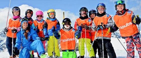 Kids Ski Lessons (6-12 y.) for All Levels from European Ski School Les Deux Alpes