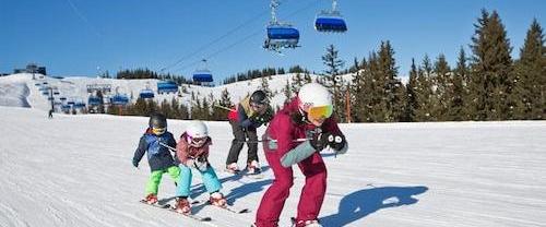 Kids Ski Lessons (5-12 y.) for Beginners - Max 5 from Ski School Snowacademy Saalbach
