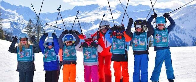 Kids Ski Lessons (7-14 y.) for All Levels from Ski School Snowsports Westendorf
