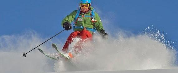 Private Off-Piste Skiing Lessons for All Levels from Skischule A-Z Arlberg
