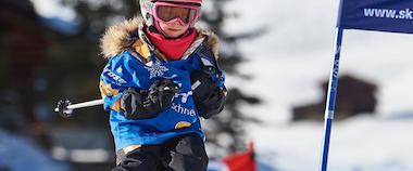 Kids Ski Lessons (4-17 y.) for Beginners from Swiss Ski- and Snowboard School Arosa