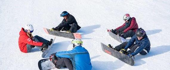 Adult Snowboarding Lessons + Snowboard Hire for First Timers from Swiss Ski School Grindelwald