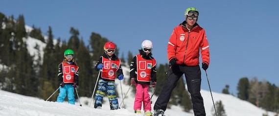 Private Ski Lessons for Kids of All Levels & Ages from Swiss Ski School Wengen