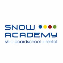 Adult Ski Lessons for Beginners from Ski School Snowacademy Saalbach