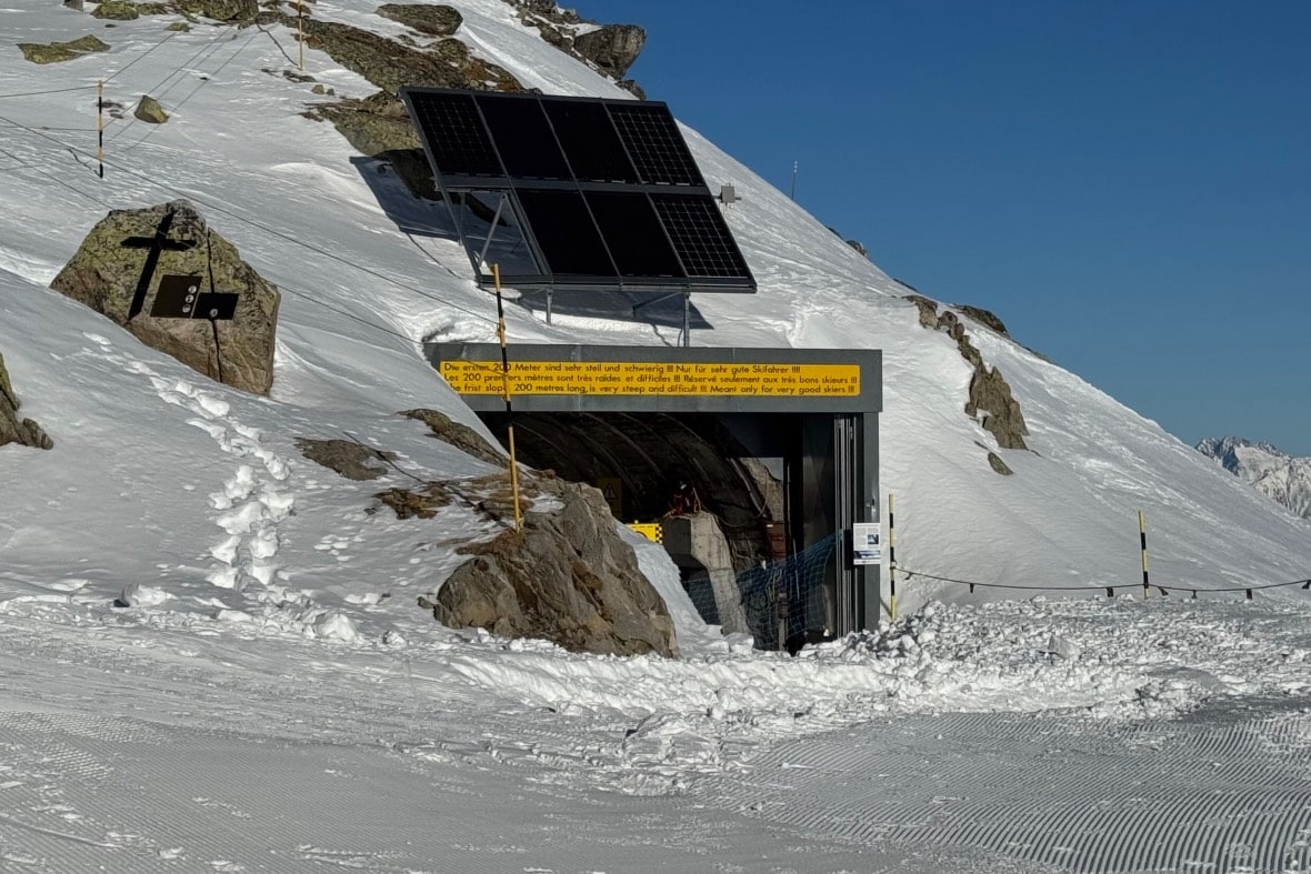 Aletsch Arena Tunnel Access to Ski Route 83 ©Ultimate-Ski.com
