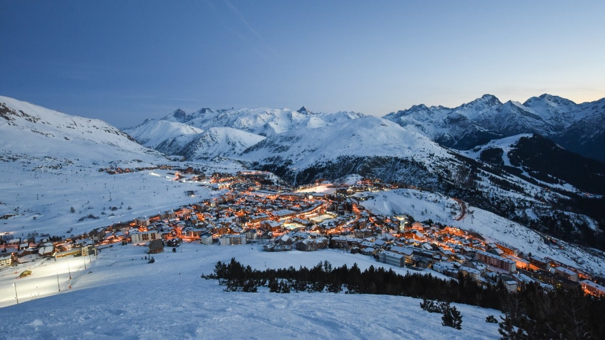 Alpe d'Huez_ski_resort © Baptiste Diet_OT Alpe d'Huez