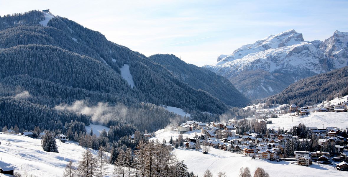 La Villa in Alta Badia in winter with Gran Risa slope in background