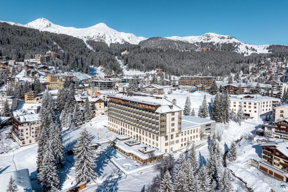 Hotel Altein Arosa in winter
