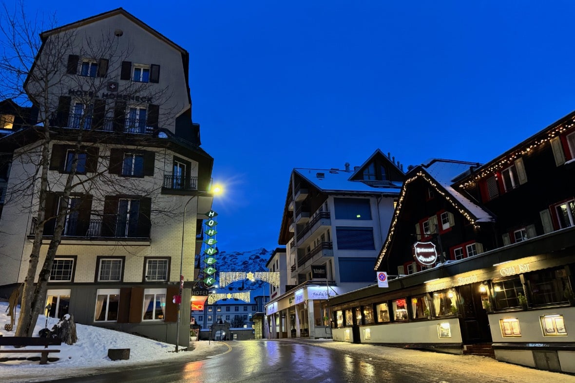 Engelberg Hotel Hoheneck and Alpenclub Restaurant © Ultimate-Ski.com
