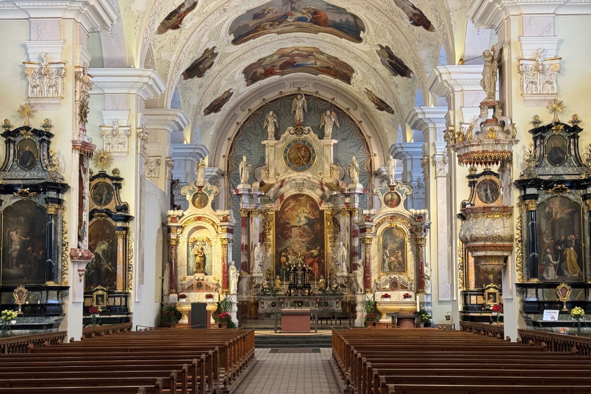 Engelberg Monastery Klosterkirche © Ultimate-Ski.com