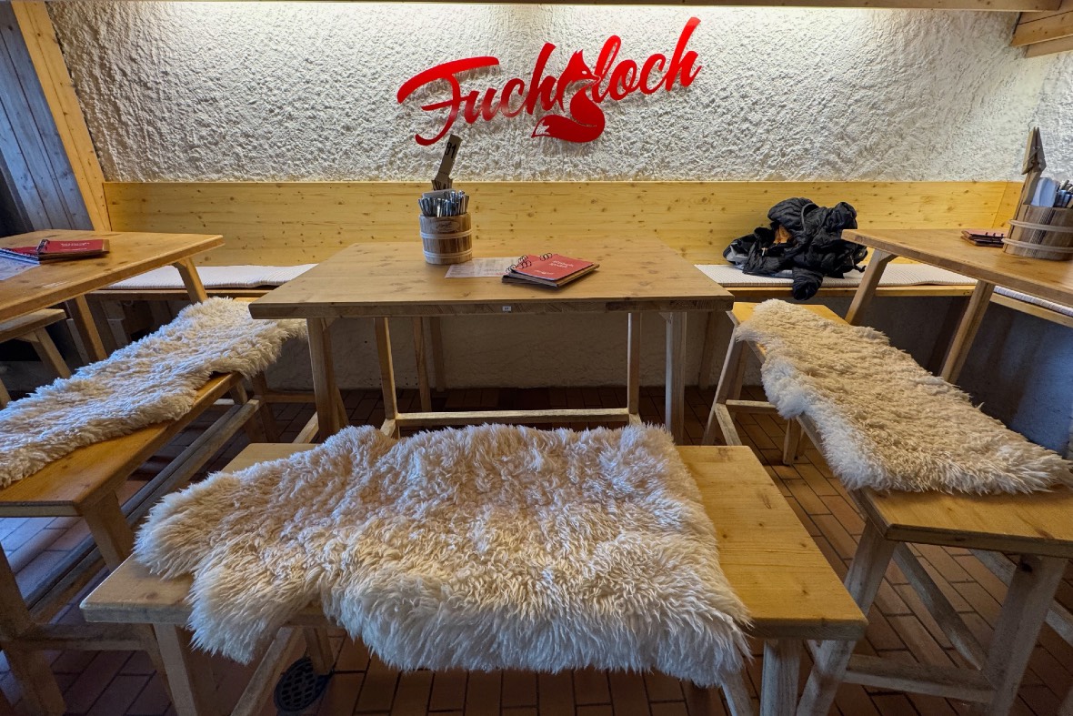 Engelberg Mountain Restaurants Fuchsloch at Alpstubl © Ultimate-Ski.com