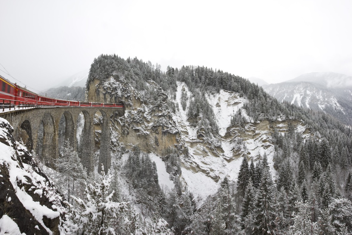 Getting_to_Arosa_by Rhaetische Bahn © Switzerland Tourism swiss-image.ch_Andrea Badrutt