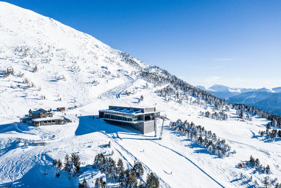 Innsbruck Ski Areas - Patscherkofel, Innsbruck’s home mountain, stands directly opposite the steep face of the Nordkette range