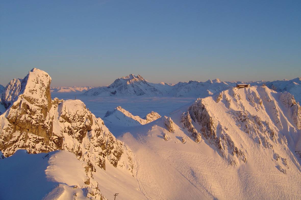 St Anton steep ski chutes on Schindler for experts only