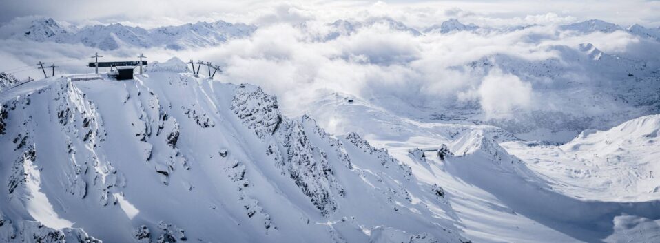 St Anton Schindlergratbahn top station and expert only ski chutes