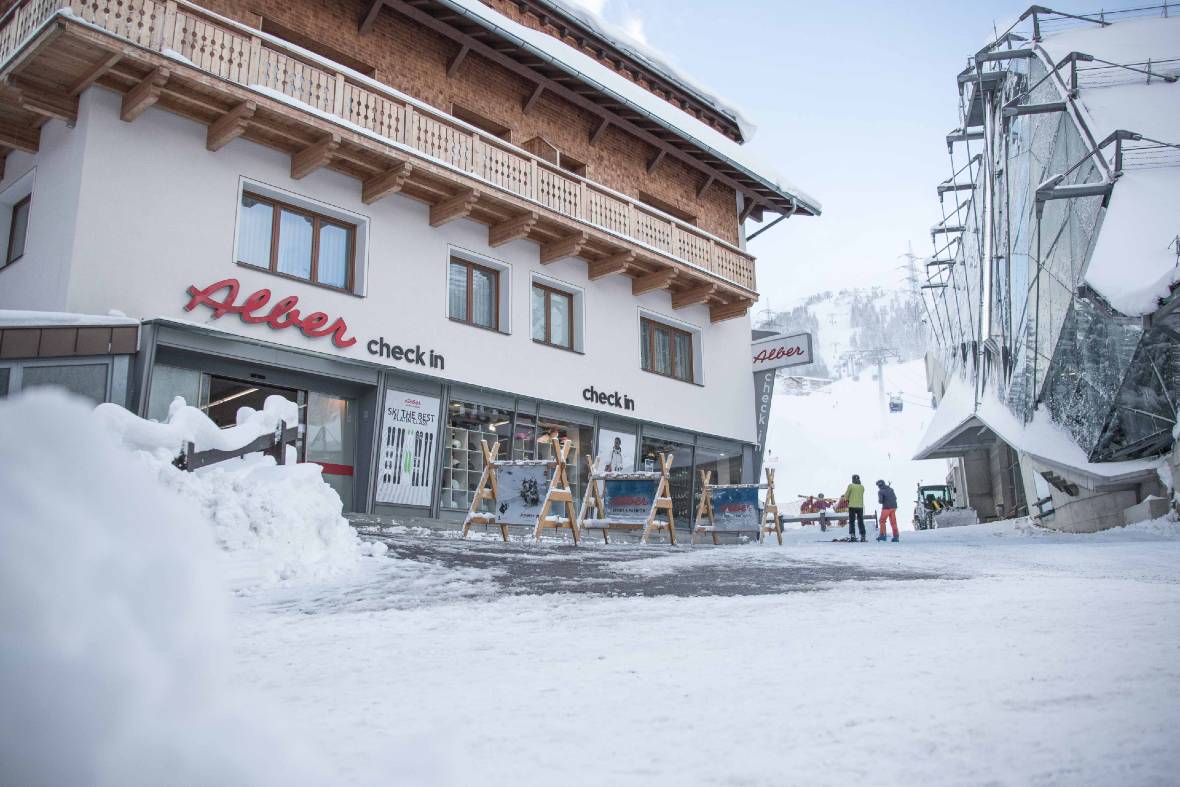 Alber Check In ski hire near Galzigbahn St Anton
