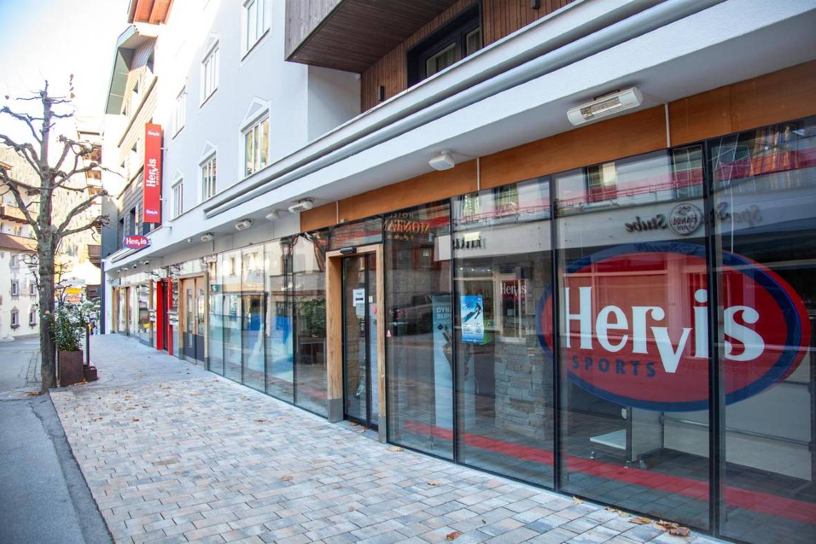 Hervis ski shop on Dorfstrasse St Anton