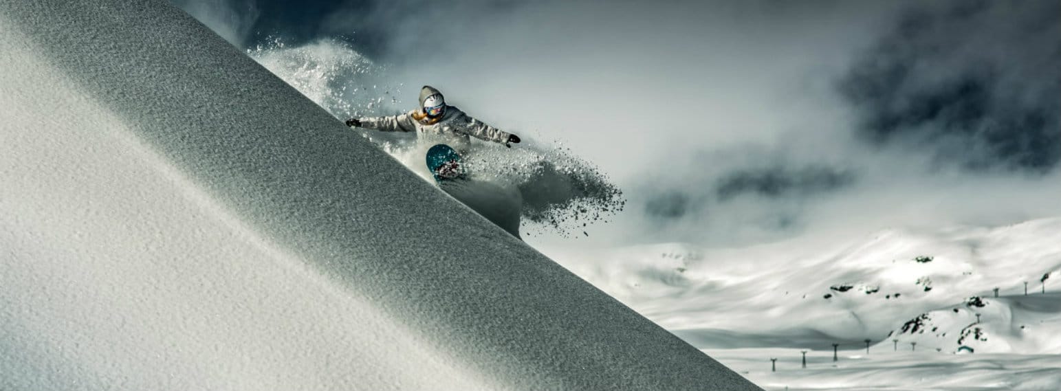 Laax Ski Resort Snowboarder_Off-piste