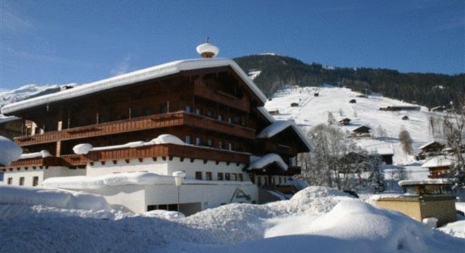 Hotel Wiedersbergerhorn Exterior 660x360