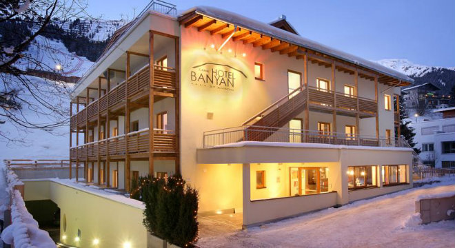 Hotel Banyan Exterior 660x360