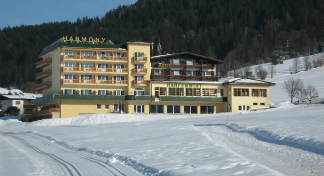 Hotel Harfenwirt Niederau Exterior 660x360