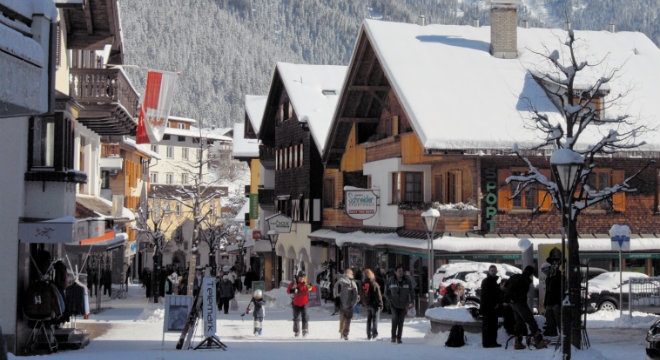 St Anton am Arlberg Village 660x360