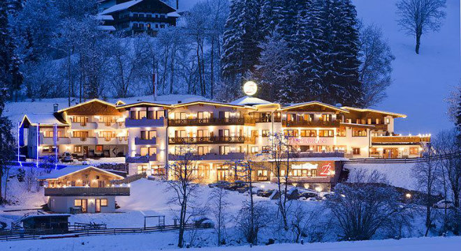 Hotel Berghof Soll Exterior 660x360