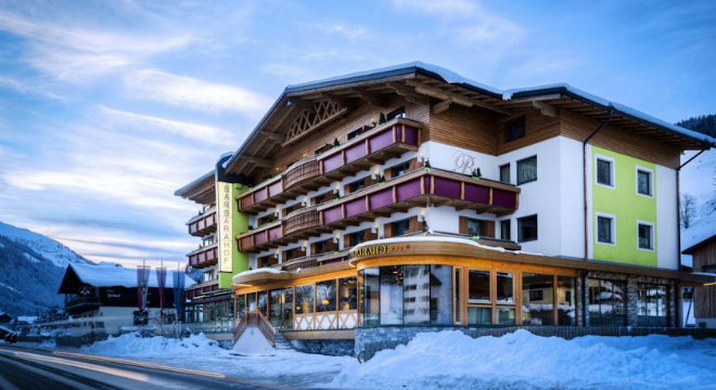 Hotel Barbarahof Saalbach Exterior1 660x360