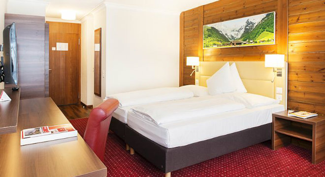 Ramada Hotel Engelberg Rooms1 660x360